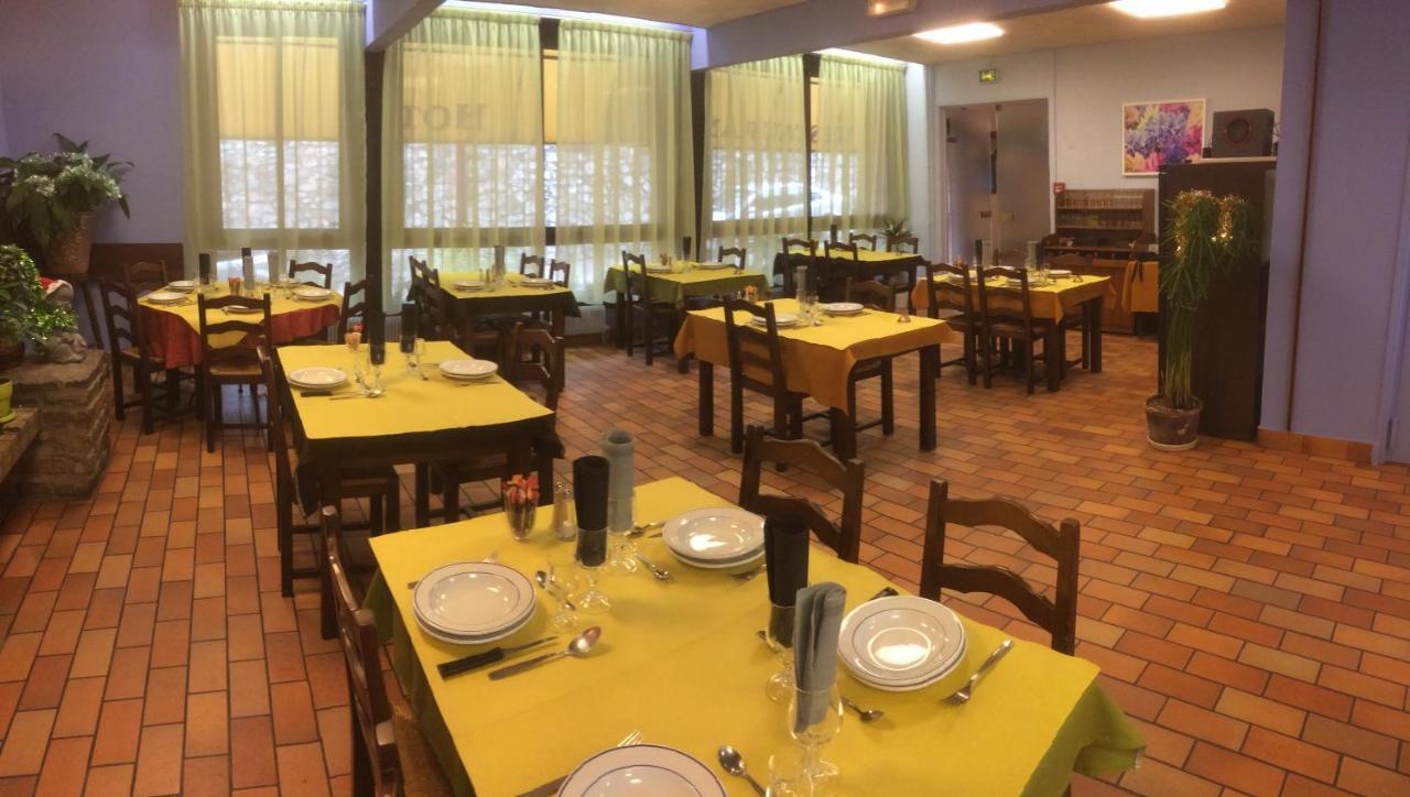 Hotel Restaurant L'Agapanthe Pont-de-Salars Екстер'єр фото