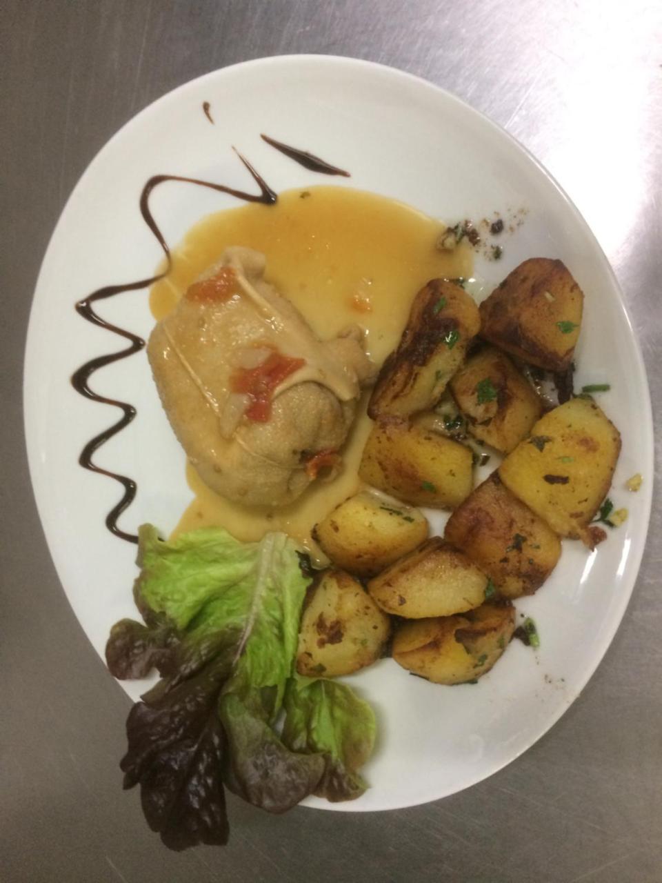 Hotel Restaurant L'Agapanthe Pont-de-Salars Екстер'єр фото