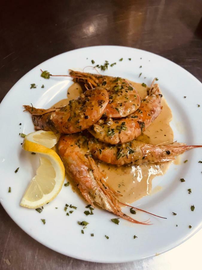 Hotel Restaurant L'Agapanthe Pont-de-Salars Екстер'єр фото